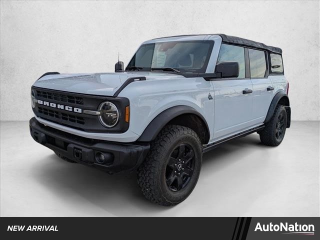 2022 Ford Bronco 4-Door Black Diamond's photo