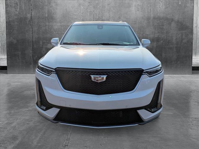 2023 Cadillac XT6 Sport photo 2