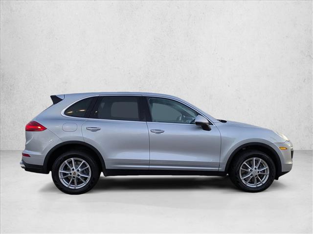 2016 Porsche Cayenne Base photo 4