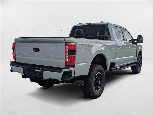 2025 Ford F-250 Lariat photo 2