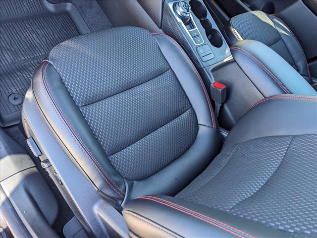 2024 Ford Escape ST-Line photo 4