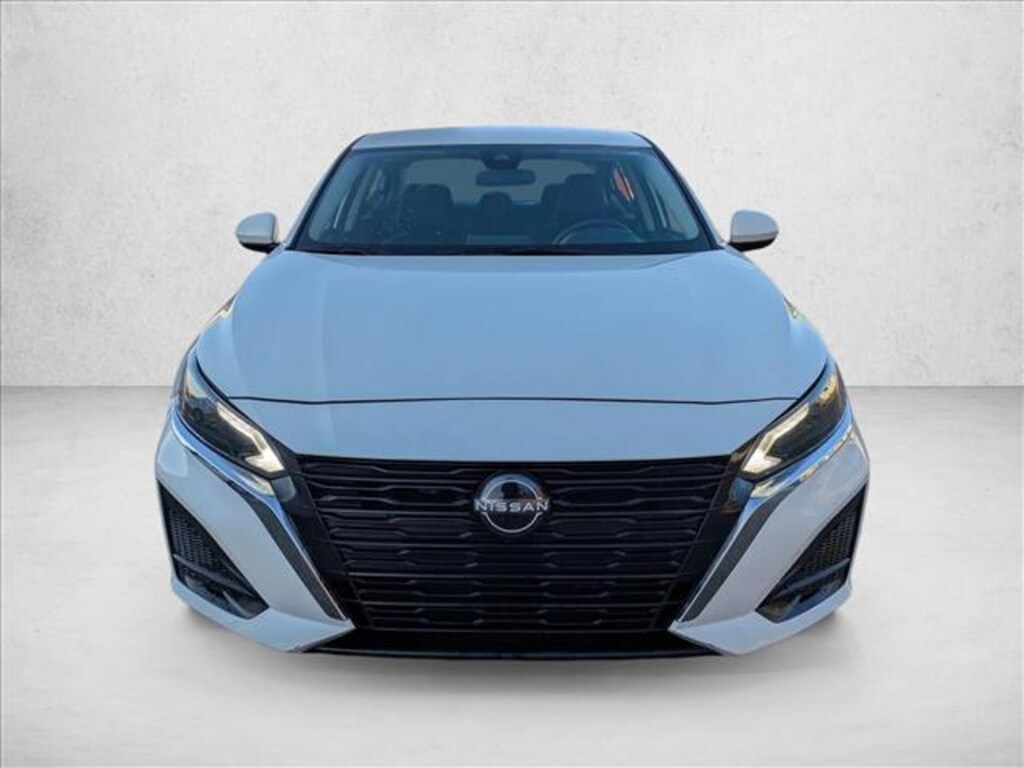 Used 2023 Nissan Altima 2.5 SV Sedan