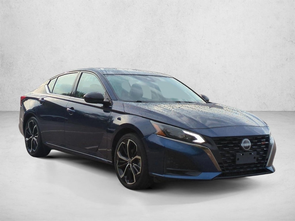 Used 2023 Nissan Altima 2.5 SR Sedan