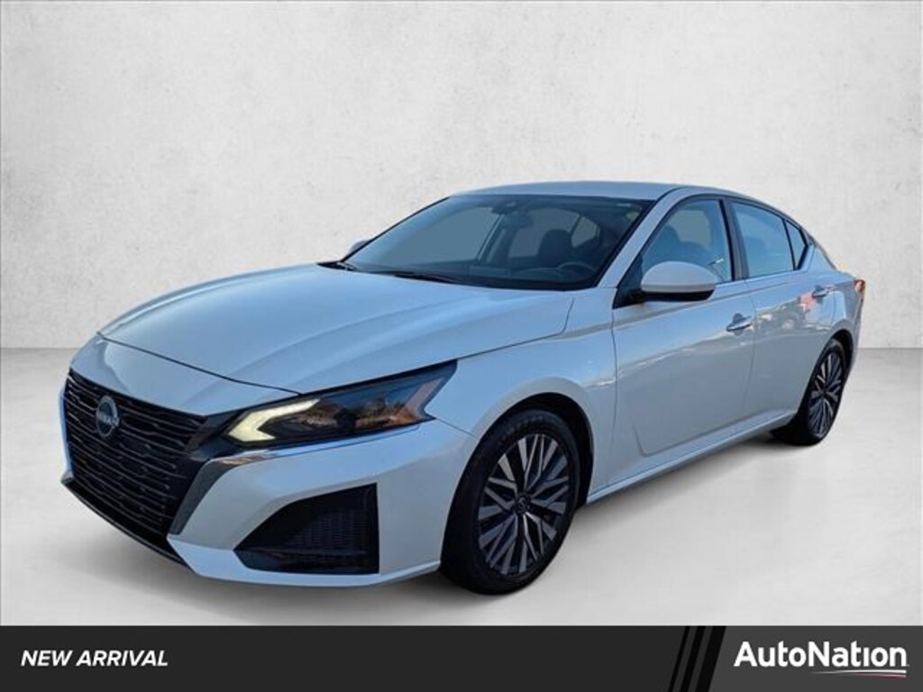 Used 2023 Nissan Altima 2.5 SV Sedan