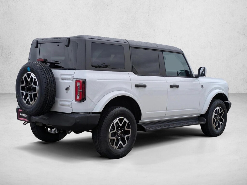 New 2026 Ford Bronco Outer Banks SUV