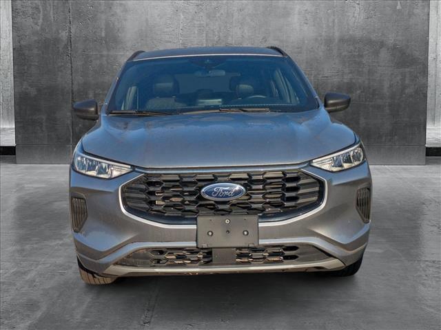 2023 Ford Escape ST-Line photo 2