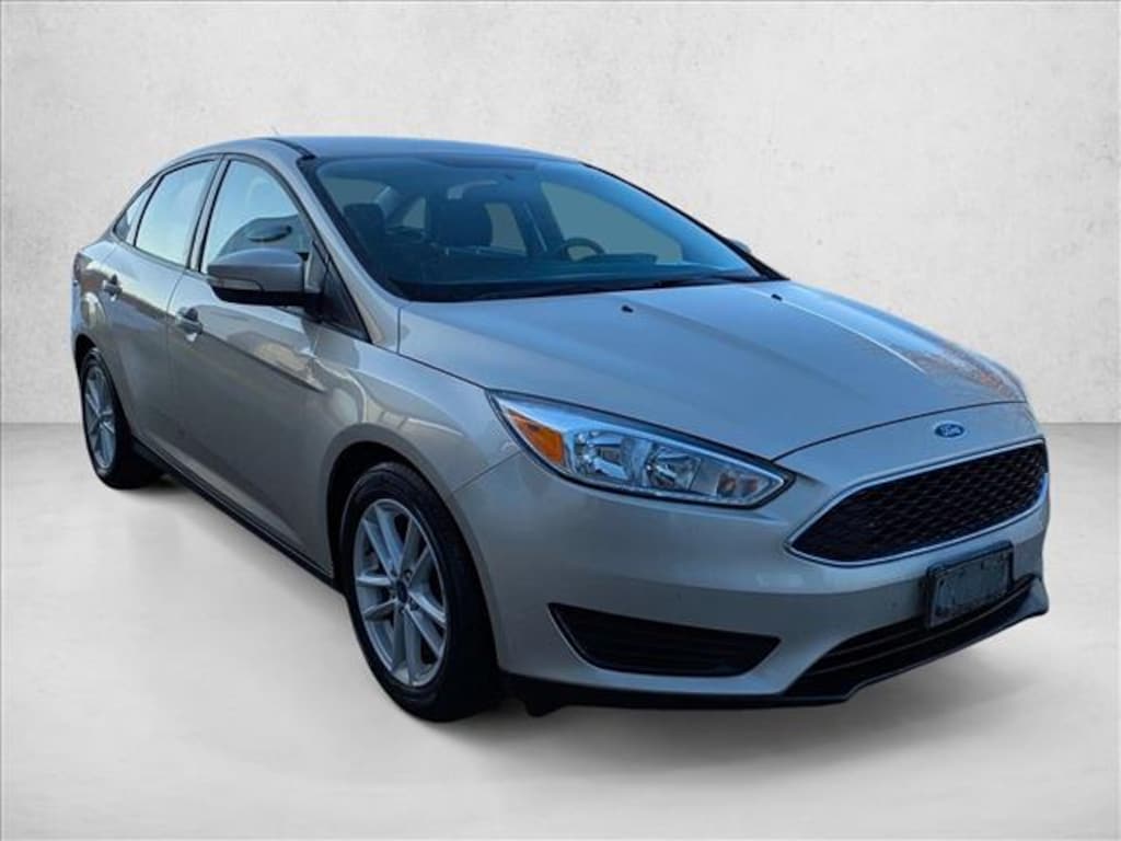Used 2017 Ford Focus SE Sedan