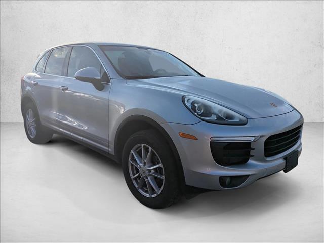 2016 Porsche Cayenne Base photo 3