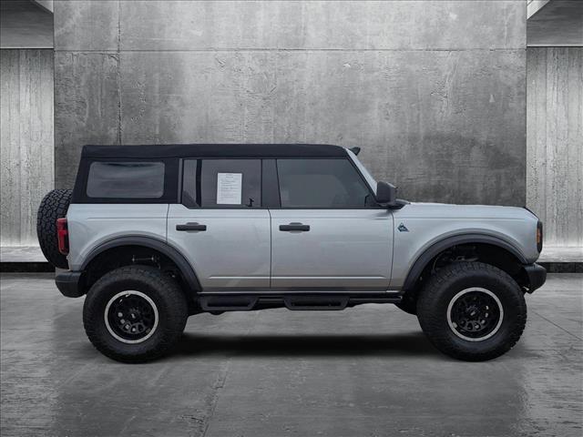 2023 Ford Bronco Black Diamond photo 4