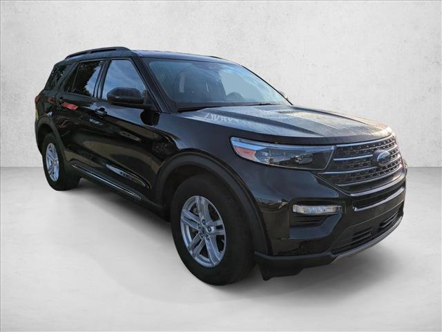 2023 Ford Explorer XLT photo 3