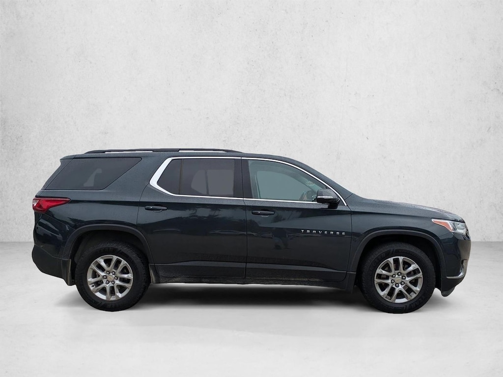 Used 2020 Chevrolet Traverse LT Cloth SUV