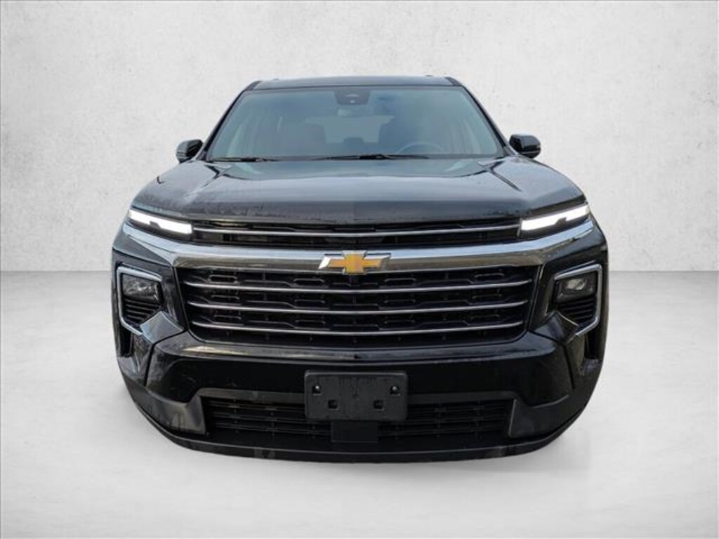 Used 2025 Chevrolet Traverse FWD LT SUV