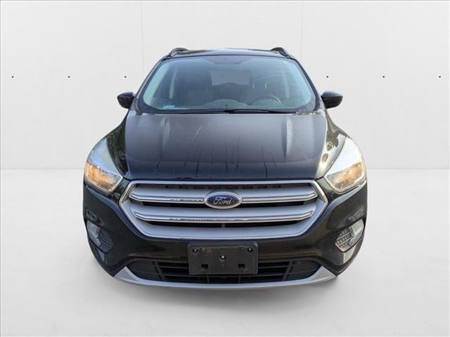 Used 2018 Ford Escape SE with VIN 1FMCU9GD5JUA32172 for sale in North Canton, OH