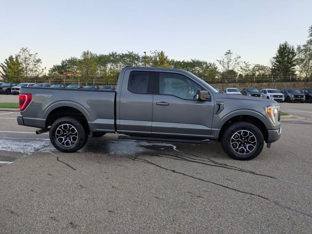 2023 Ford F-150 XLT photo 4