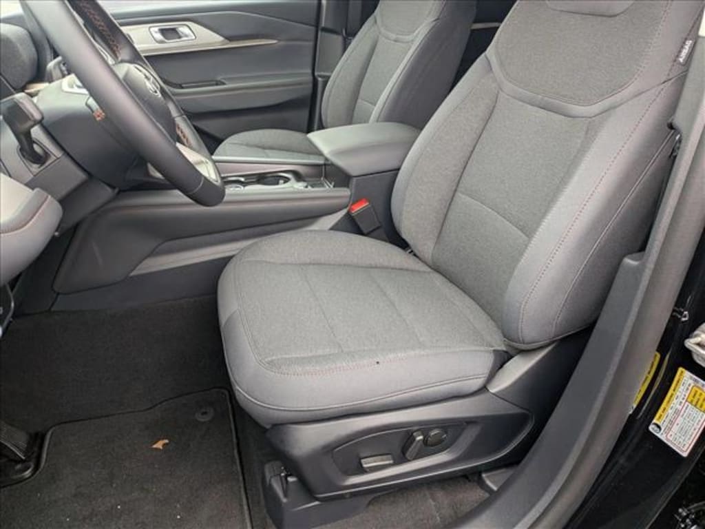 New 2026 Ford Explorer Active w/100A Pkg SUV