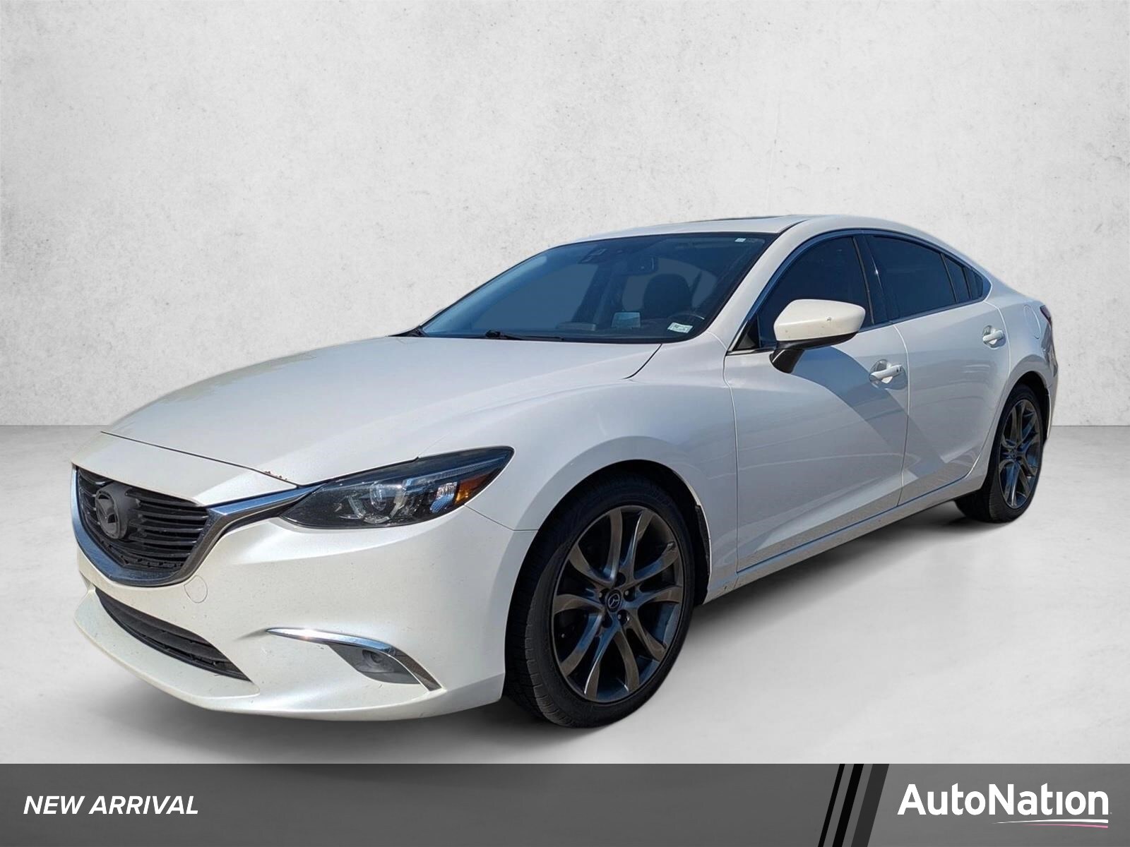 2016 Mazda EZ-6 i Grand Touring Auto's photo
