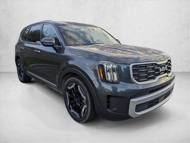 2023 Kia Telluride S photo 3