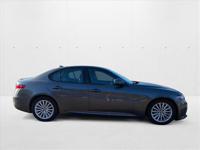 2023 Alfa Romeo Giulia SPRINT photo 4