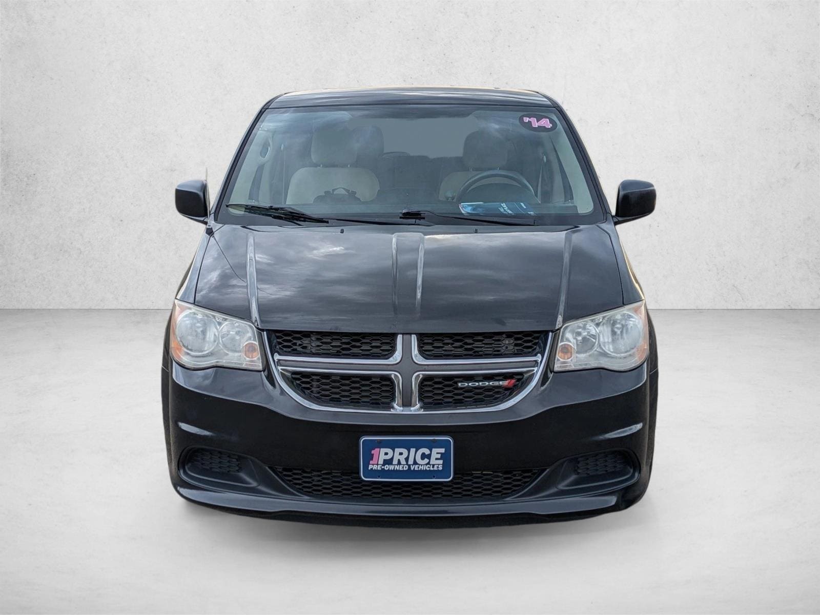 Used 2014 Dodge Grand Caravan SE with VIN 2C4RDGBGXER361456 for sale in North Canton, OH