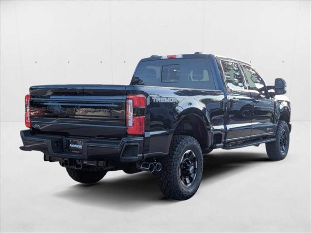 New 2025 Ford F-250 Platinum Truck Crew Cab