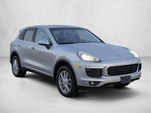 2016 Porsche Cayenne Base photo 3
