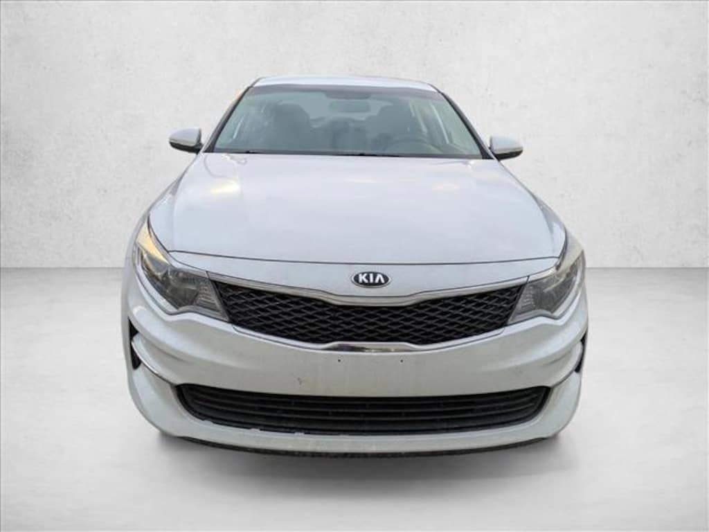 Used 2018 Kia Optima LX Sedan