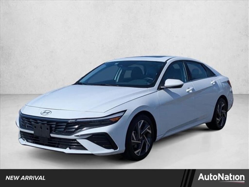 Used 2025 Hyundai Elantra SEL Convenience Sedan