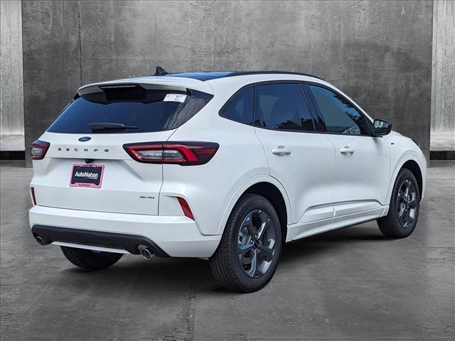 2024 Ford Escape ST-Line photo 2