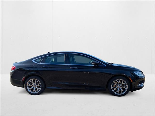 2015 Chrysler 200 C photo 4
