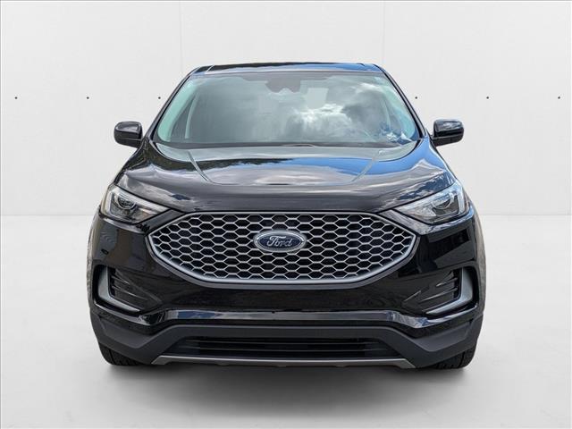 2024 Ford Edge SEL photo 2