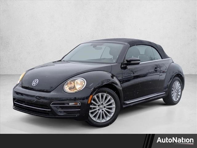 2019 Volkswagen Beetle SE's photo