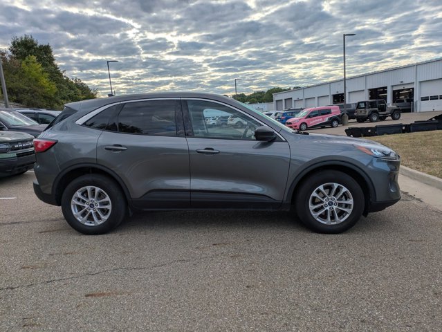 2022 Ford Escape SE photo 4