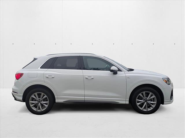 2023 Audi Q3 S line Premium photo 4