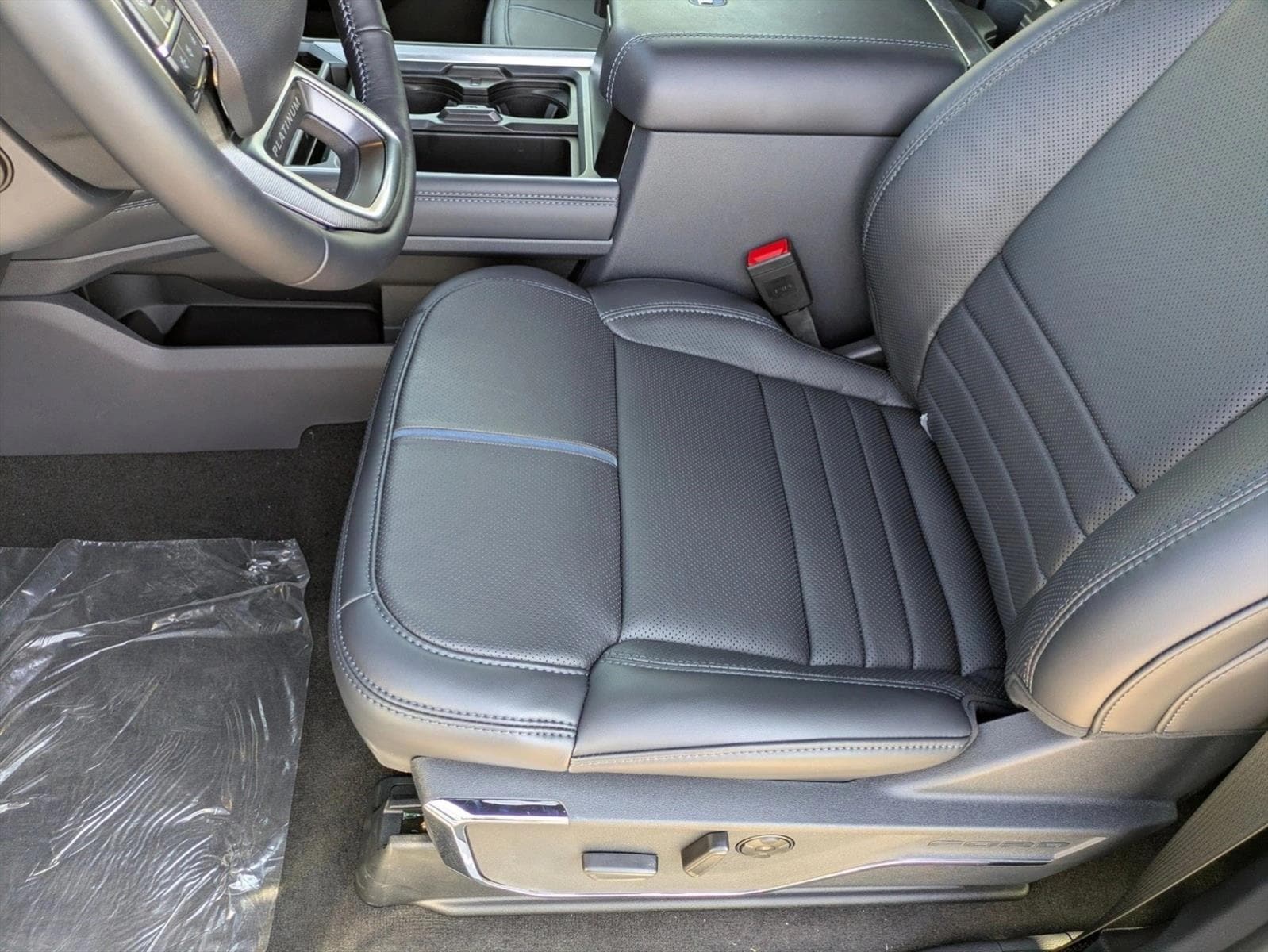 2026 Ford F-250 Super Duty Platinum - Photo 15