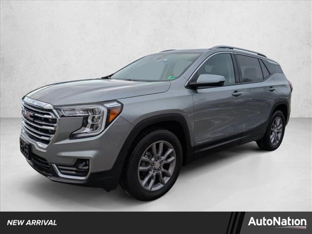 Used 2024 GMC Terrain SLT SUV