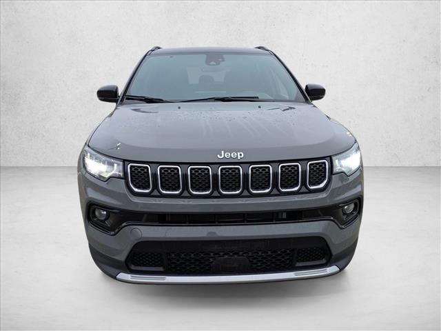 2023 Jeep Compass Limited photo 2