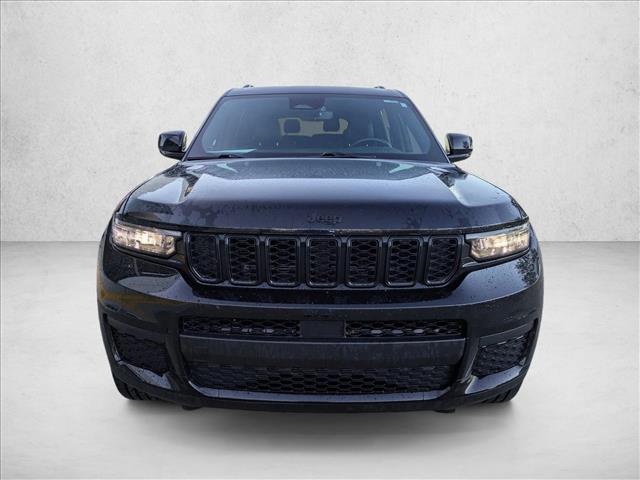 2021 Jeep Grand Cherokee Altitude photo 2