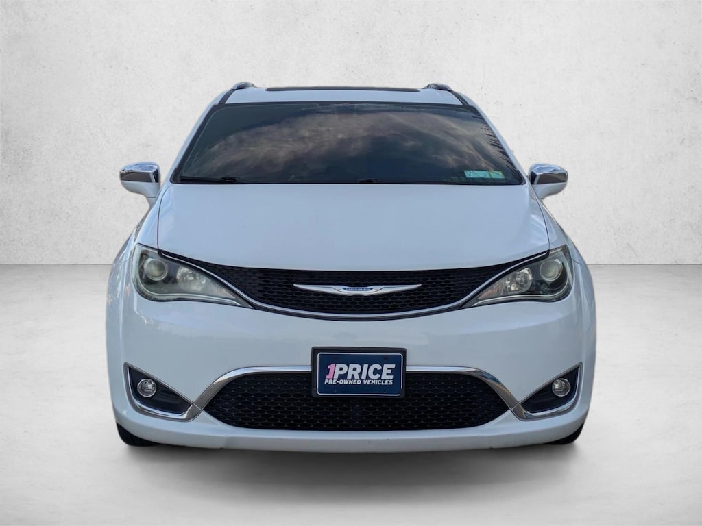 Used 2018 Chrysler Pacifica Limited Van