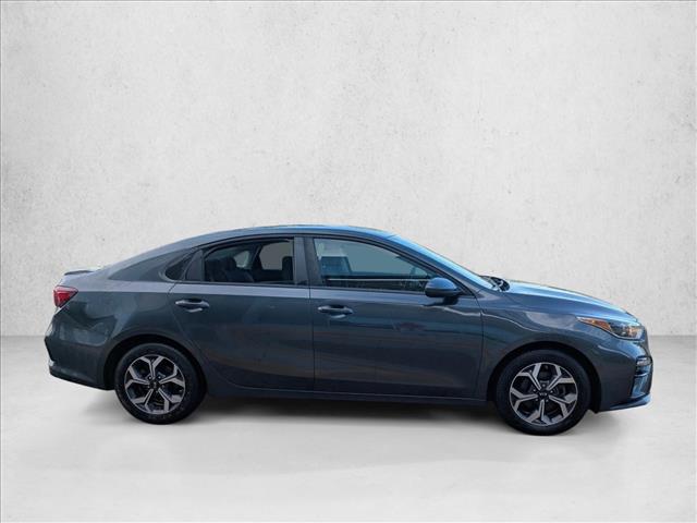 2019 Kia Forte LXS photo 4