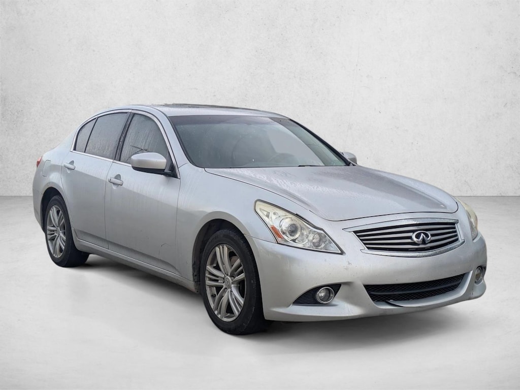 Used 2015 INFINITI Q40 Sedan