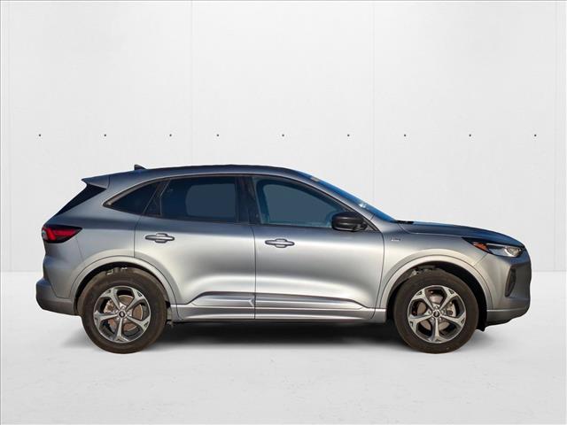 2024 Ford Escape ST-Line photo 4