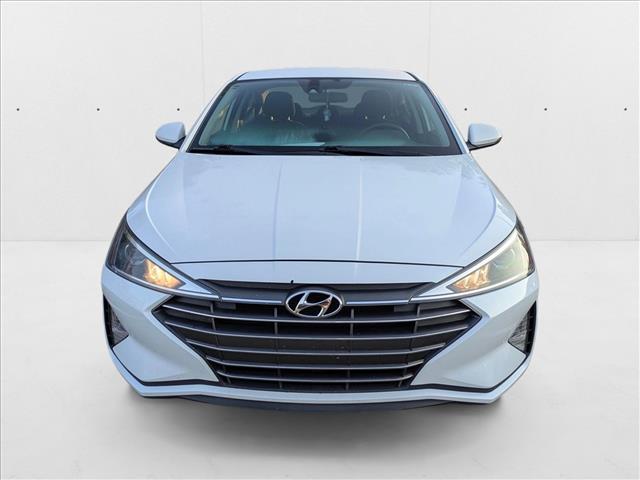 2020 Hyundai Elantra SEL photo 2