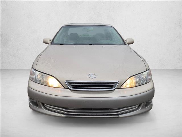 2001 Lexus ES 300 photo 2