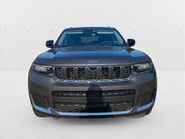 2023 Jeep Grand Cherokee Laredo photo 2