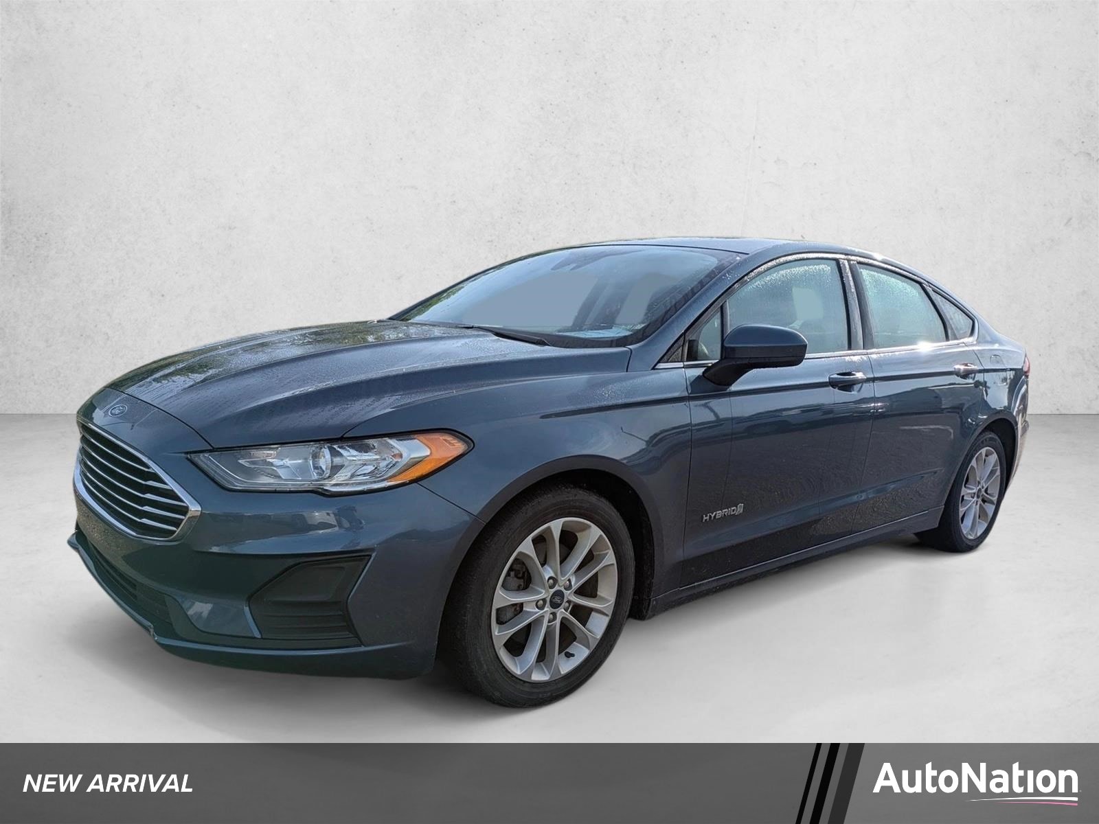 2019 Ford Fusion SE's photo