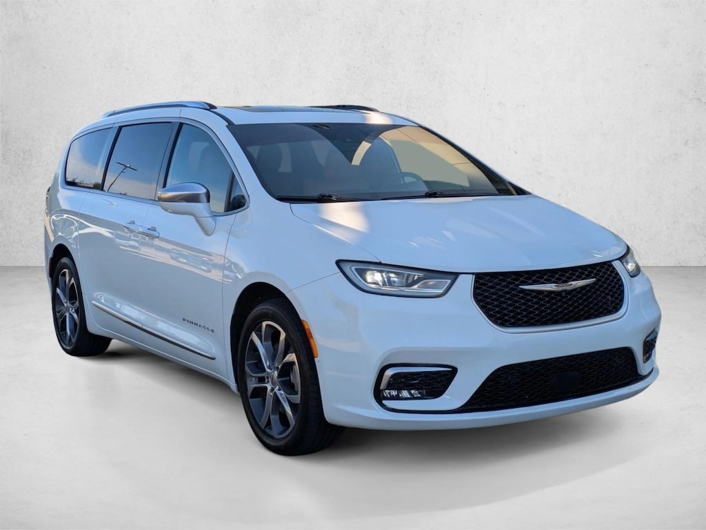 Used 2022 Chrysler Pacifica Pinnacle Van Passenger Van