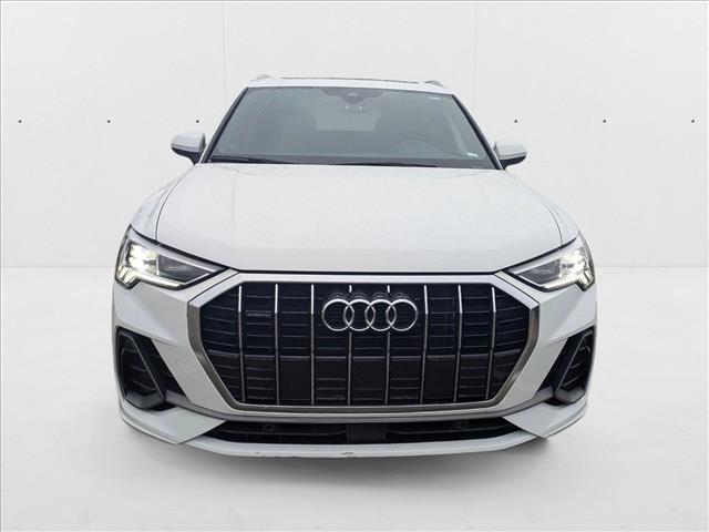 2023 Audi Q3 S line Premium photo 2