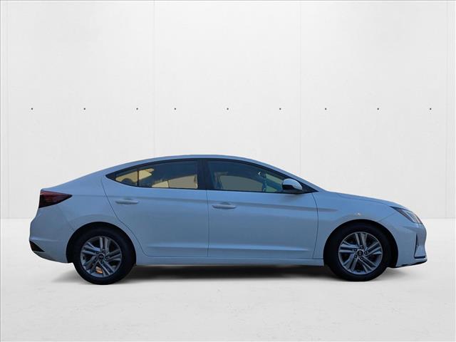 2020 Hyundai Elantra SEL photo 4