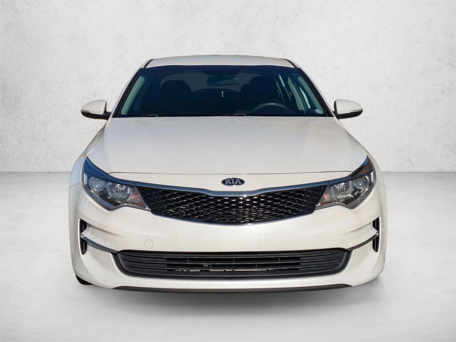 Used 2017 Kia Optima LX with VIN KNAGT4L38H5162442 for sale in North Canton, OH