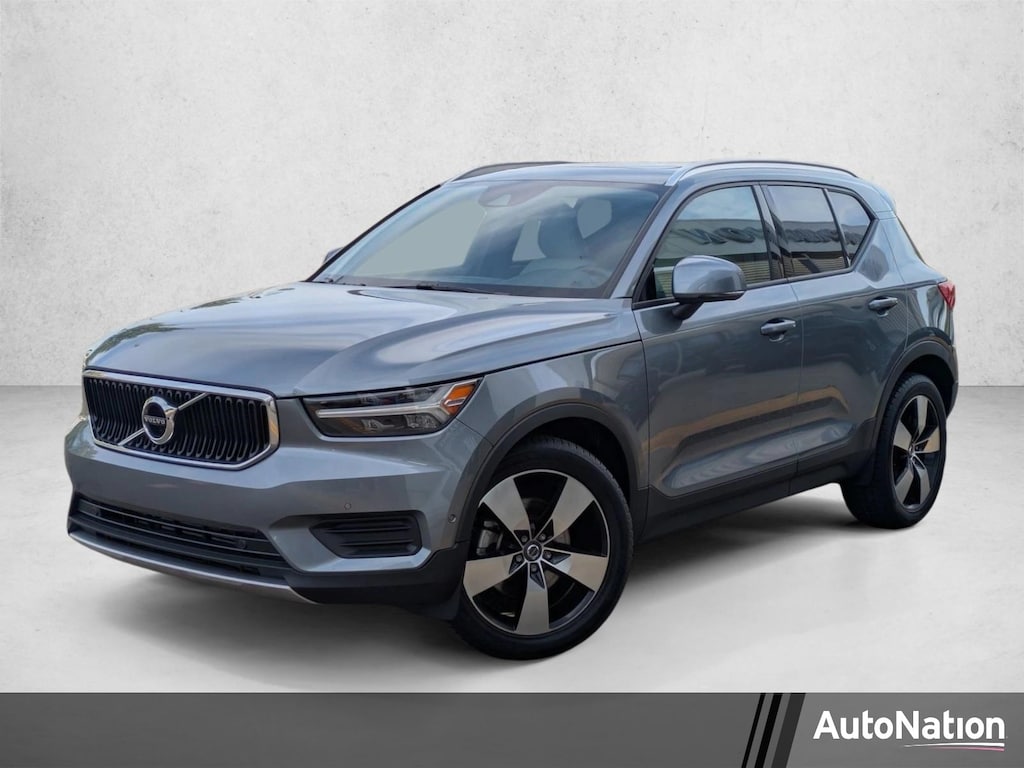Used 2019 Volvo XC40 Momentum SUV